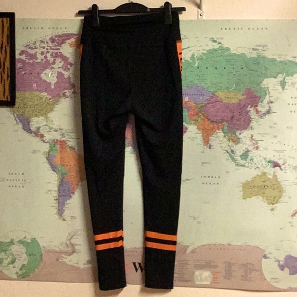 LARGE TEXAS TIGHTS. - Picture 2 of 10